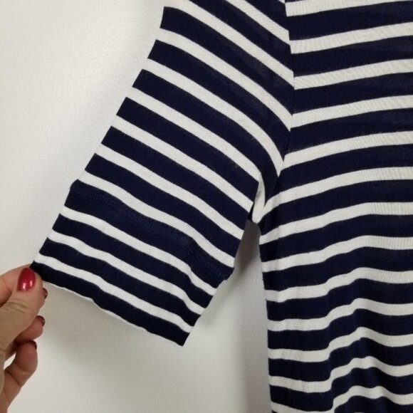 H&M Striped Half Sleeve Shirt Women's XS Basic Scoop Neck Navy Blue White - Picture 4 of 7